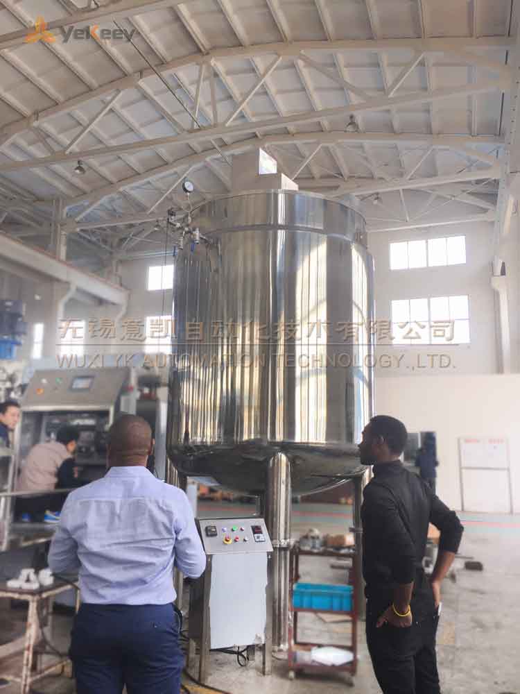 乌干达日化生产不锈钢搅拌罐设备验货-(4)